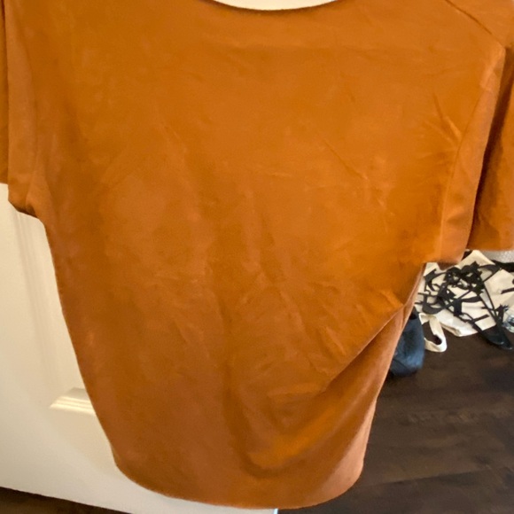 Women's Rust Top - Picture 2 of 2
